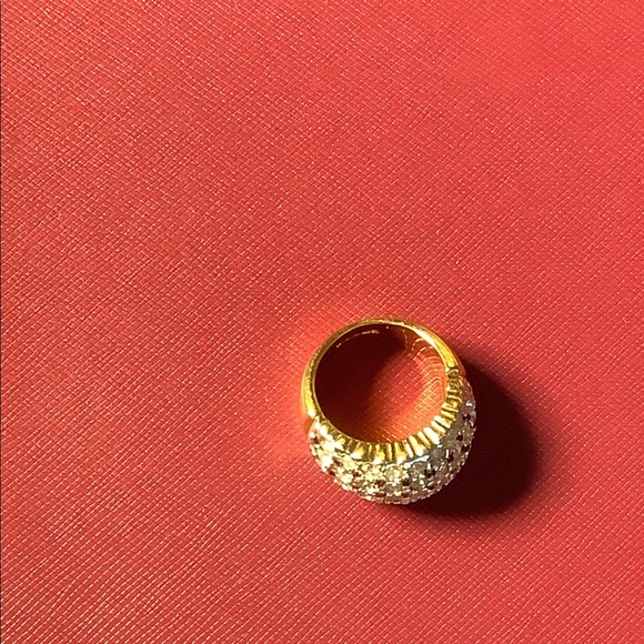 EUC Ring-Goldtone-rows-of-faux-diamonds & rubies-7 - Picture 4 of 5